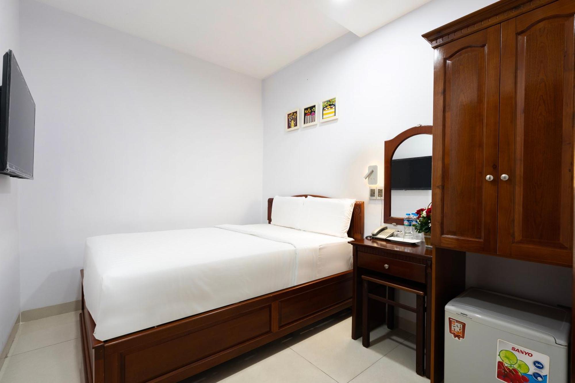 Hoang Luxury Hotel Dist 1 Ho Chi Minh Exterior photo